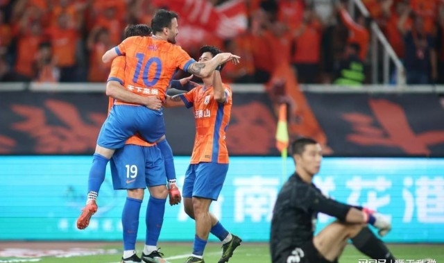 泰山胜国安非偶然！战术“藏招”+韧性“破局”，这波大胜有迹循